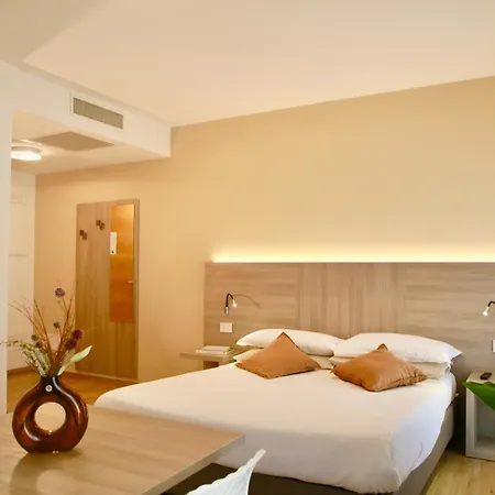 Bernina - 150 Metres To Bernina Express