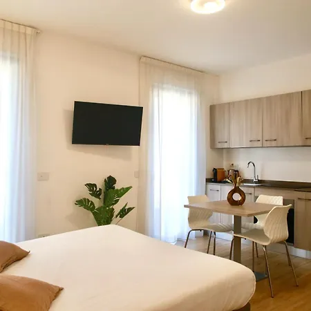 Bernina - 150 Metres To Bernina Express Apartament Tirano