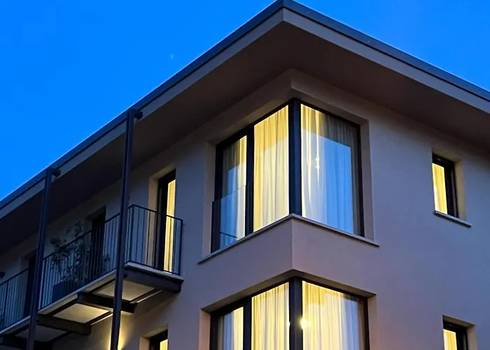 Bernina - 150 Metres To Bernina Express