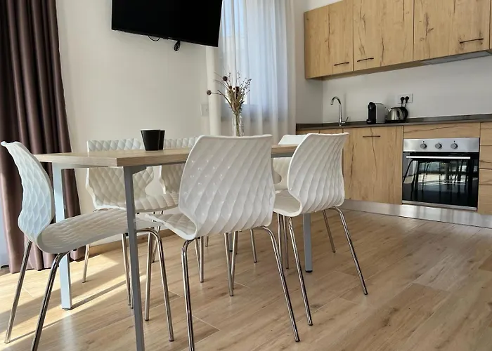 Bernina - 150 Metres To Bernina Express Apartament