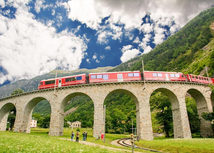 Bernina - 150 Metres To Bernina Express